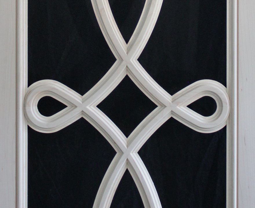 Fleur-de-lis detail